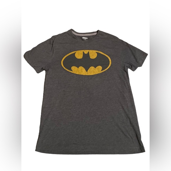 NEW old navy women’s BATMAN 🦇 tee shirt - Picture 1 of 2